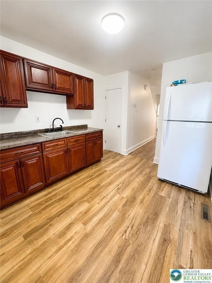 1931 W Liberty St - Photo 5 of 13