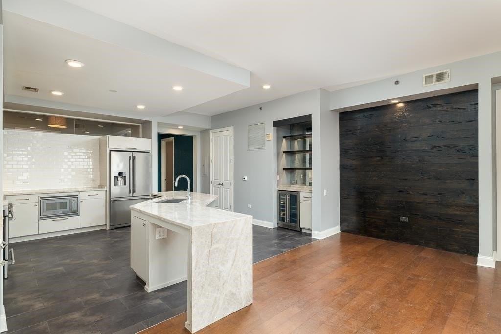 717 Riverside Dr #1105 - Photo 6 of 29