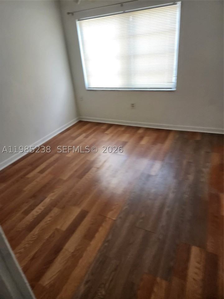 9430 Sw 170th St #302 - Photo 4 of 5