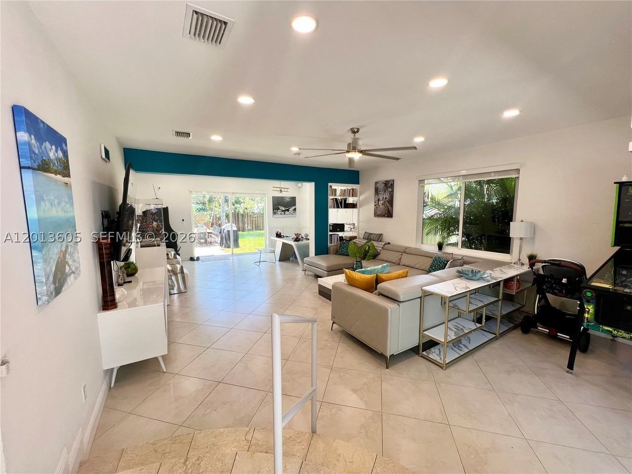 101 Sw 58th Ave #101 - Photo 4 of 23