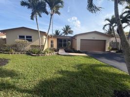 featured image of 10524 Nw 4th St
