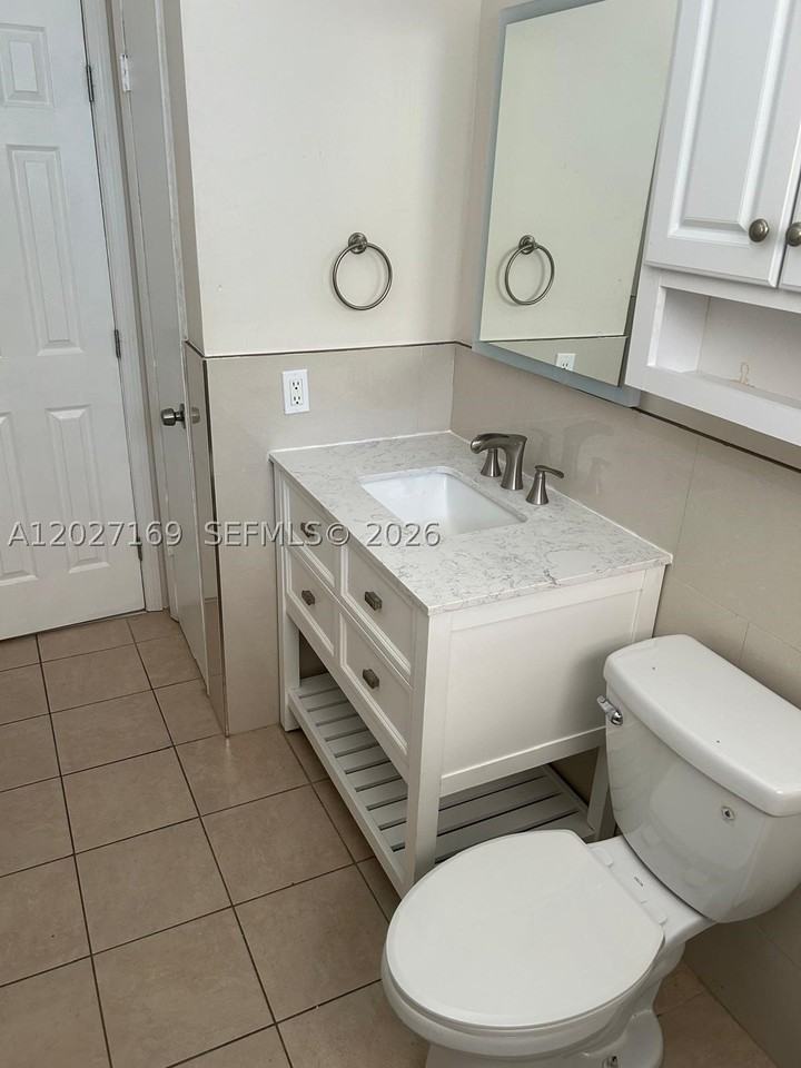 1923 Sw 99th Ter #1-2 - Photo 5 of 14