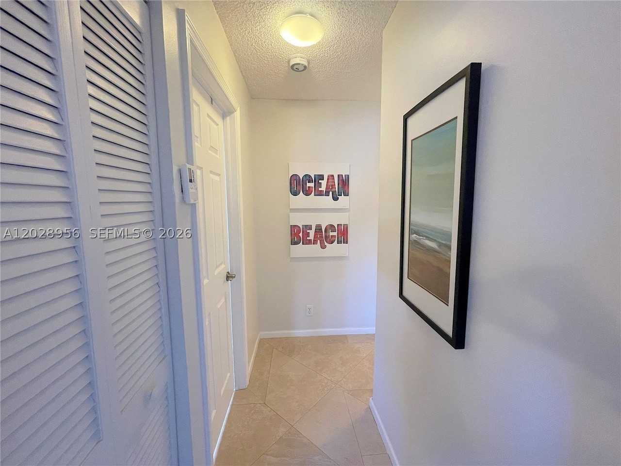 4923 Sw 33rd Way #4923 - Photo 5 of 28