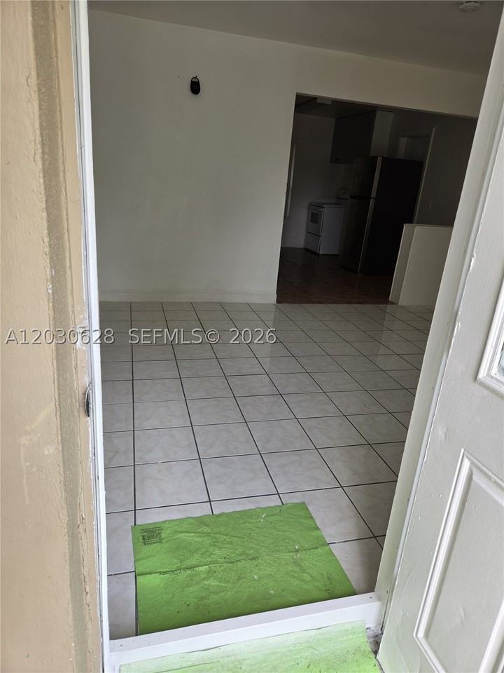 5605 Taylor St #1 - Photo 2 of 9