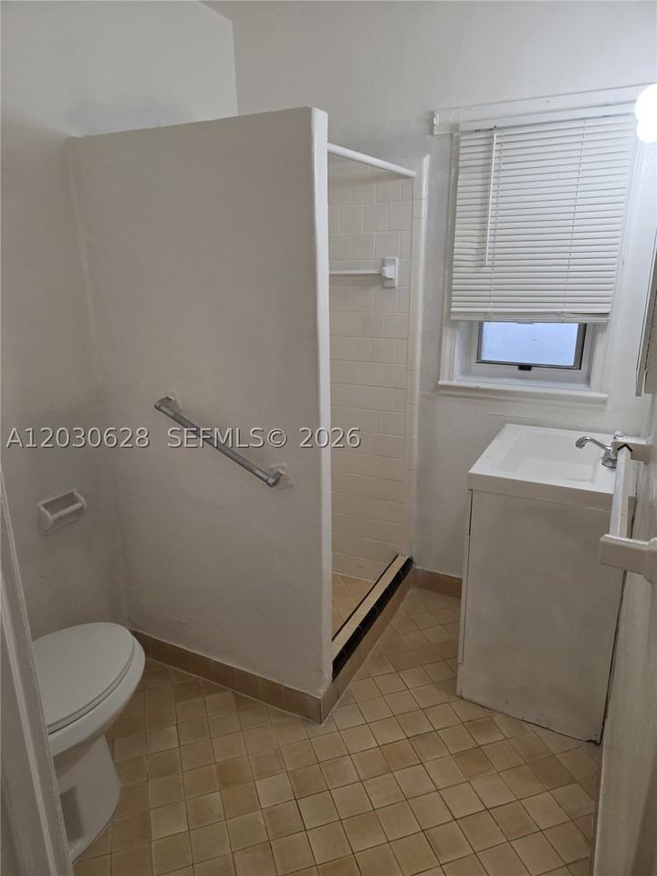 5605 Taylor St #1 - Photo 6 of 9