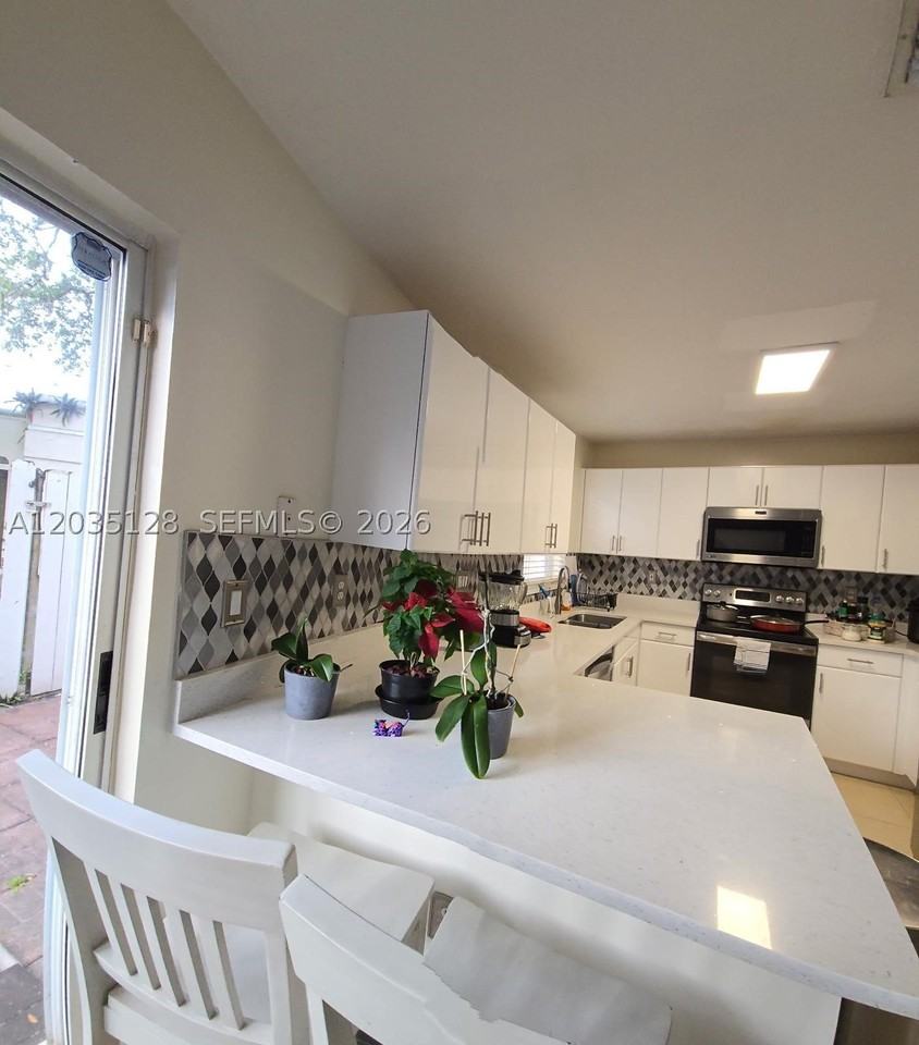 17163 Nw 23rd St #17163 - Photo 6 of 19