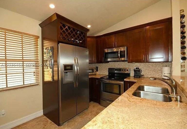 11838 Nw 13th St - Photo 6 of 21