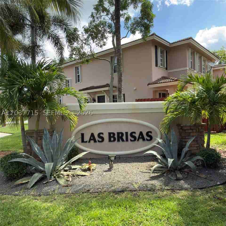 280 Las Brisas Cir #280