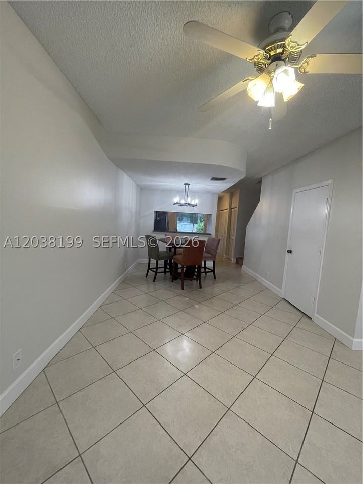 3100 Sw 50th St - Photo 7 of 16