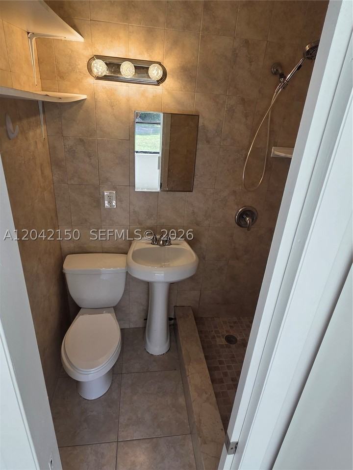 16 Allen Rd - Photo 6 of 10