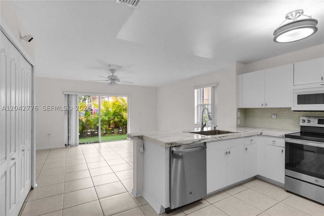 12990 Sw 30th Ct #150 - Photo 6 of 19
