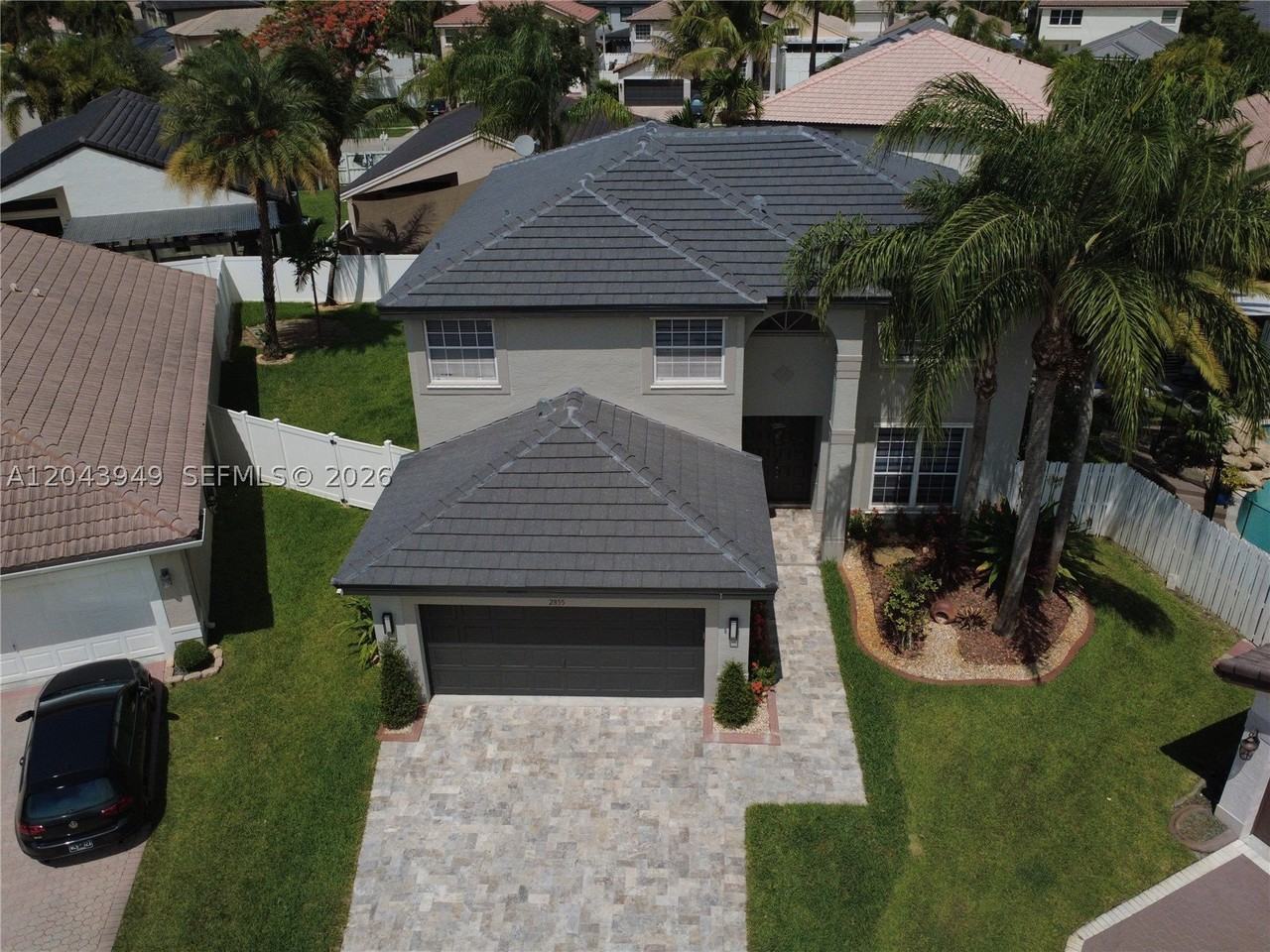 2855 Sw 177th Ter - Photo 2 of 29