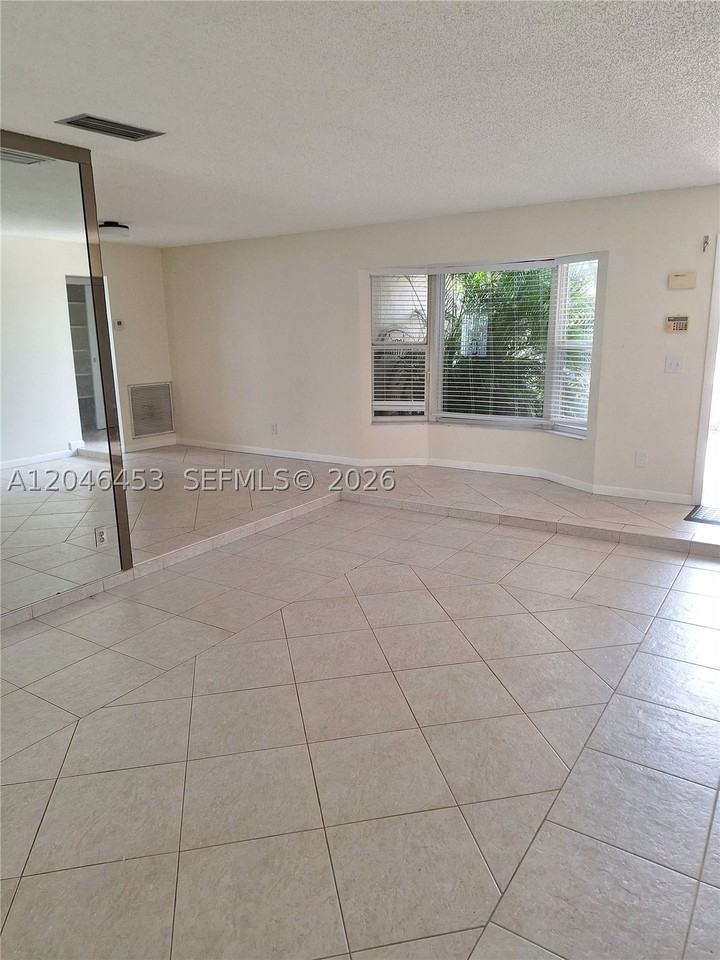 9410 Nw 24th Pl #9410 - Photo 3 of 12