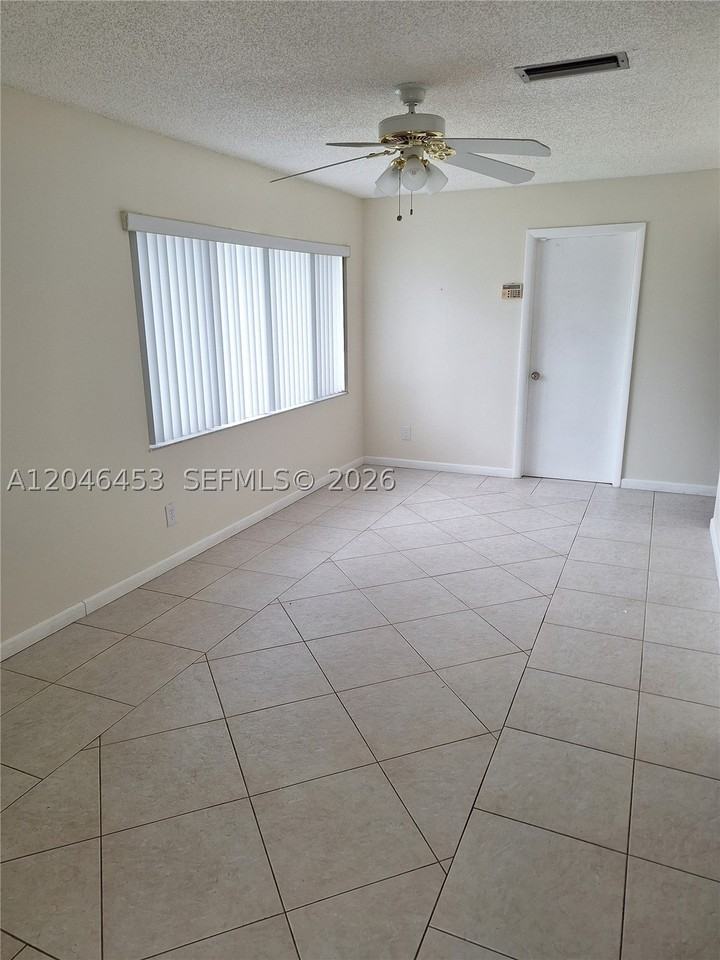 9410 Nw 24th Pl #9410 - Photo 7 of 12
