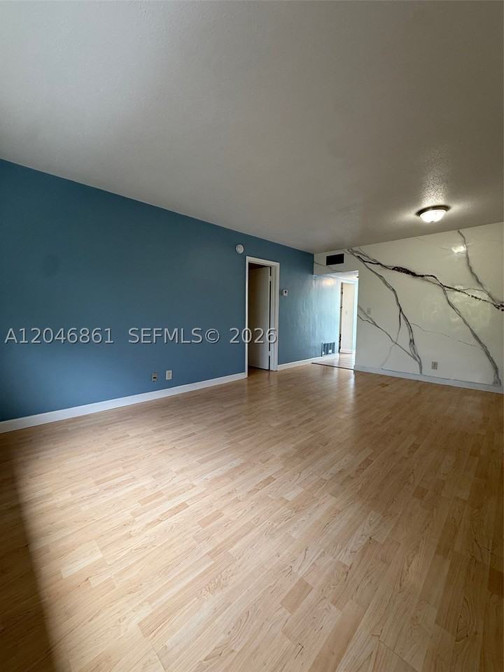 3300 Ne 10th Ter #53 - Photo 5 of 12