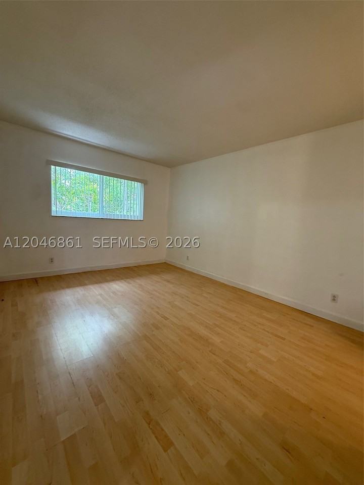 3300 Ne 10th Ter #53 - Photo 7 of 12