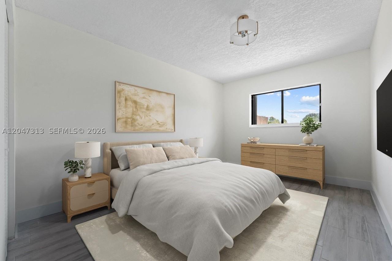 2025 Sw 82nd Ave #1 - Photo 5 of 46