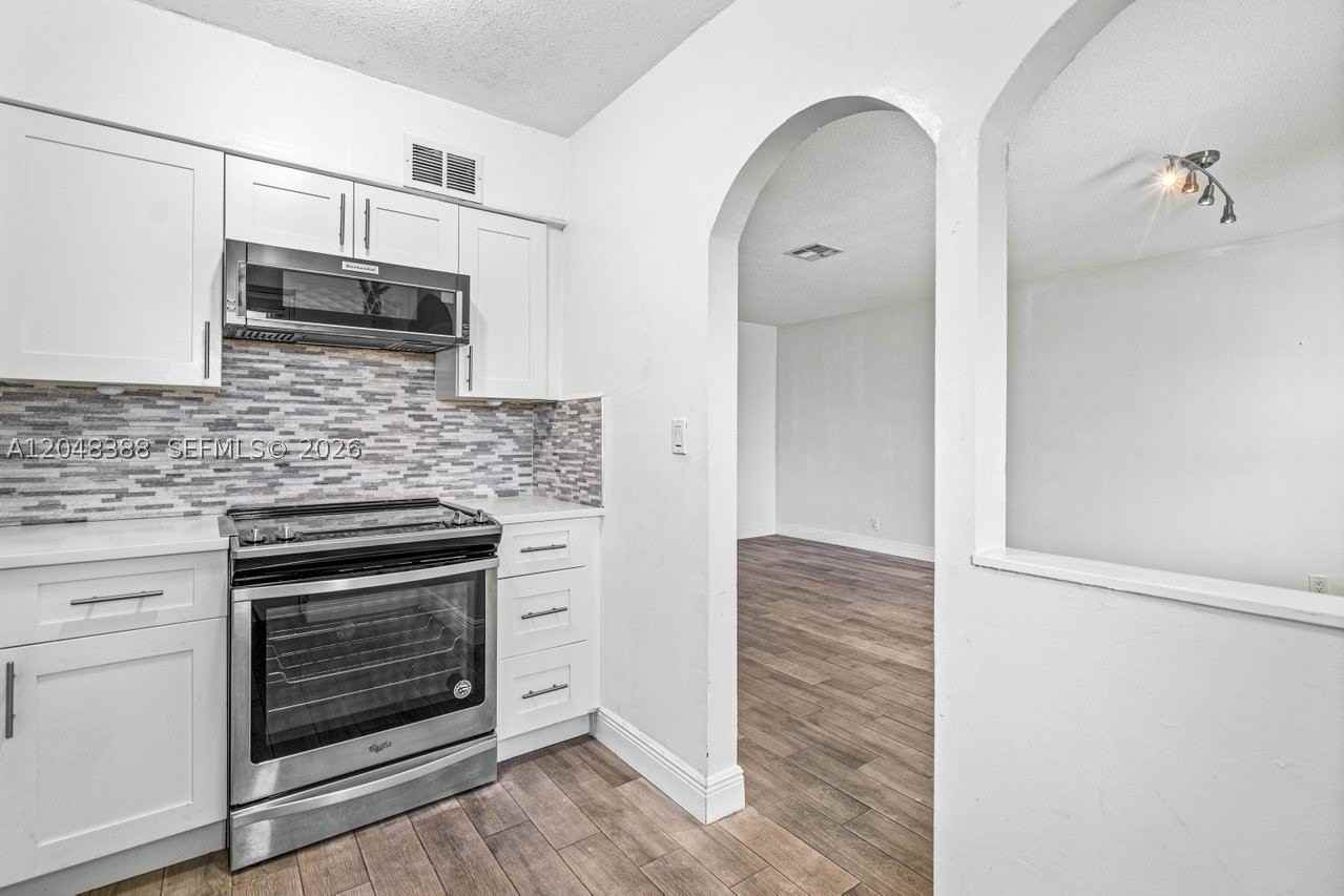 260 Nw 19th St #26 - Photo 2 of 11