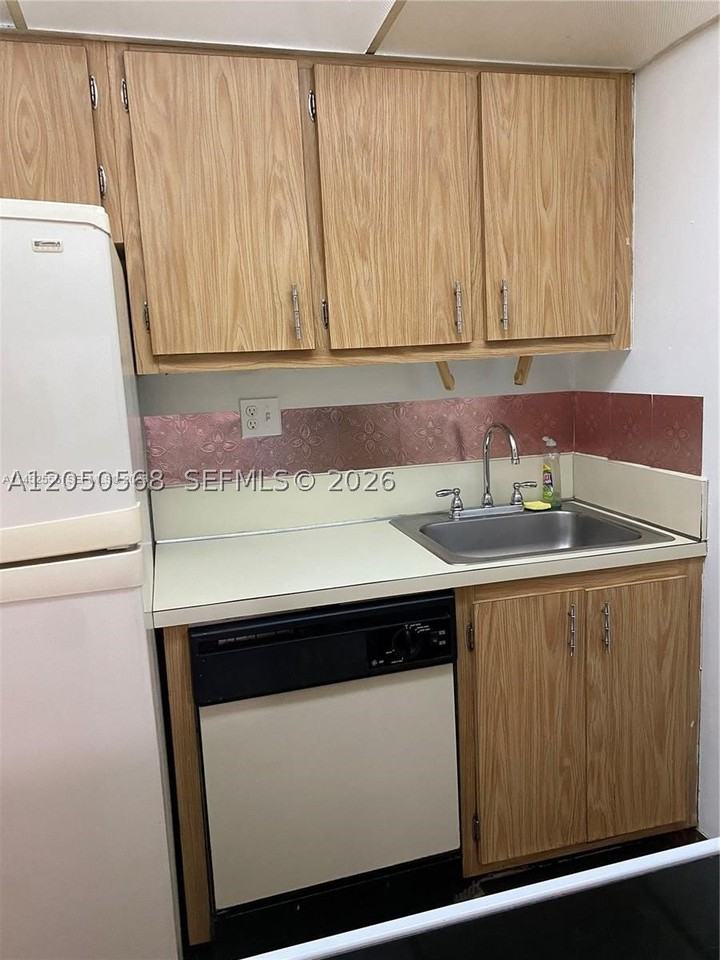 5841 Washington St #60 - Photo 7 of 21