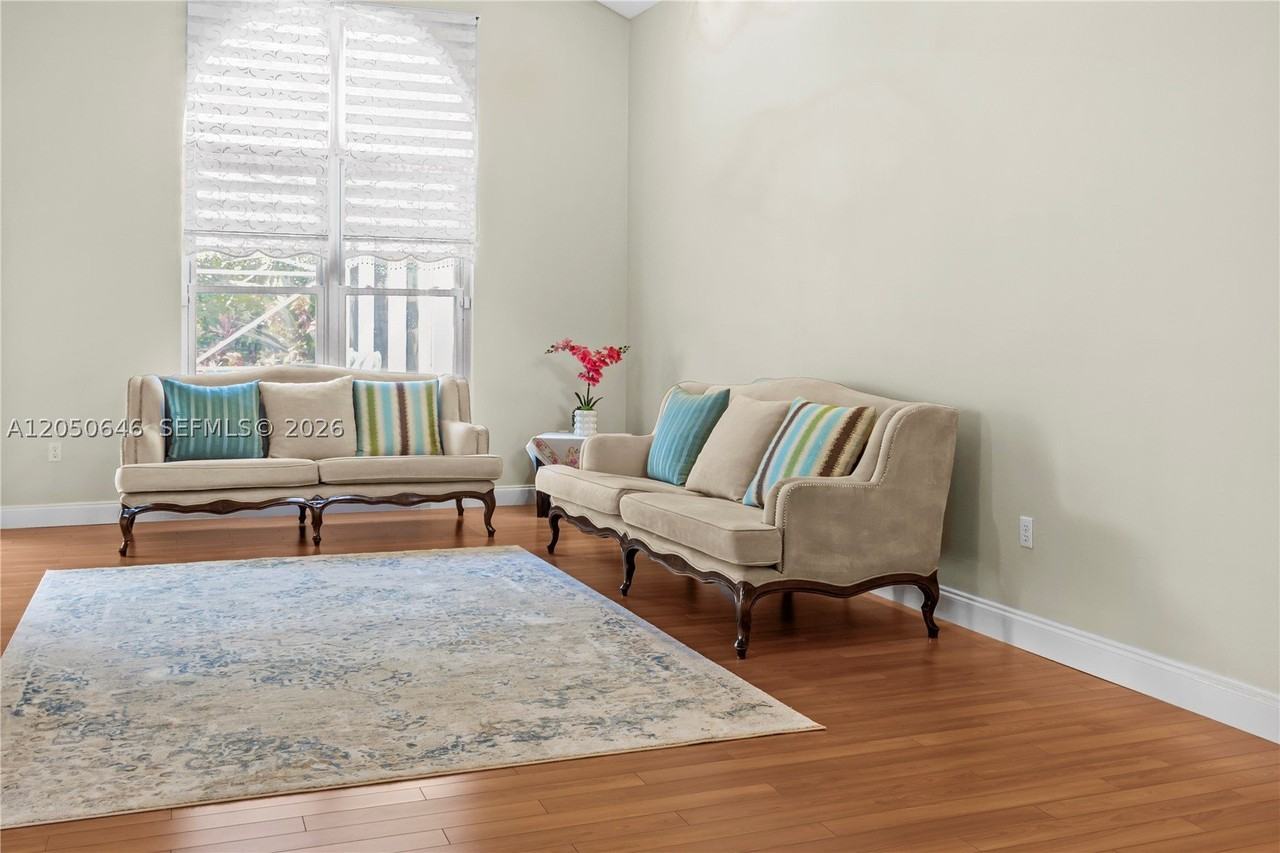 6885 Nw 75th Pl #6885 - Photo 3 of 45