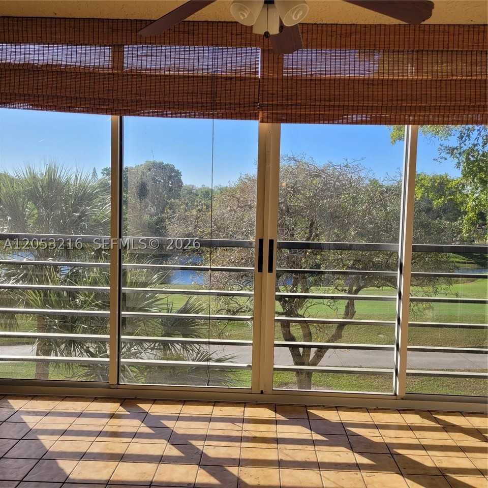 1811 Sabal Palm Dr #306 - Photo 4 of 9