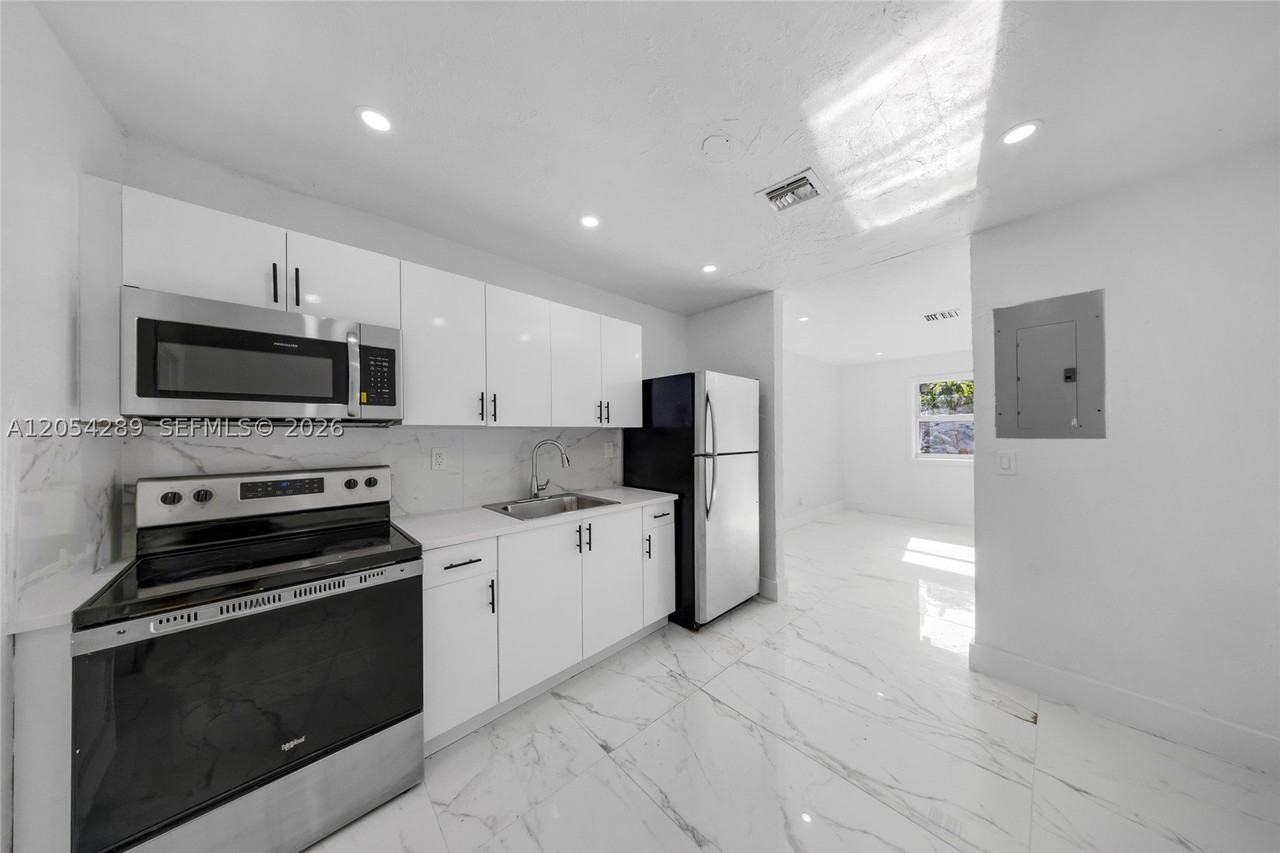 2468 Nw 21st St #2 - Photo 6 of 22