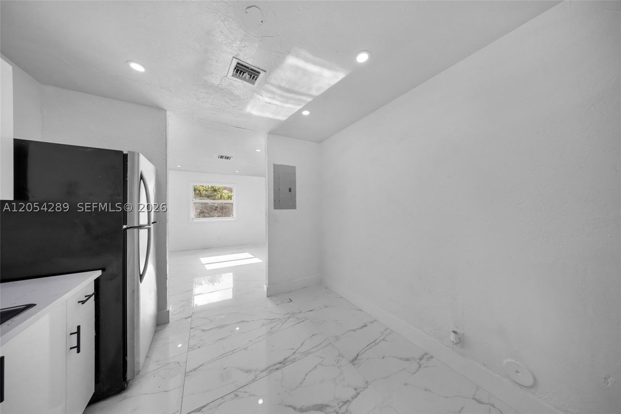 2468 Nw 21st St #2 - Photo 7 of 22