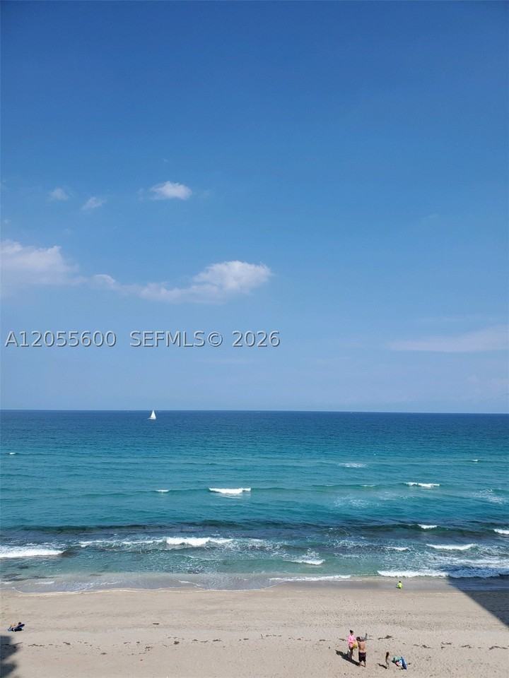 5460 N Ocean Dr #4B