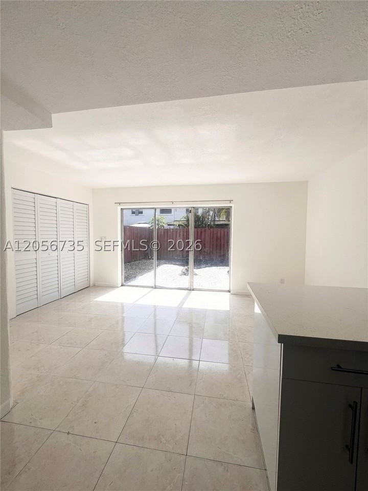 3770 Sw 59th Ter #53 - Photo 2 of 8