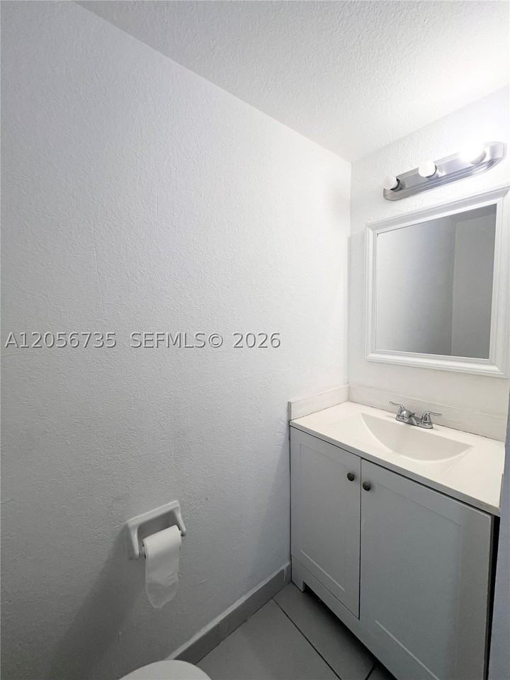 3770 Sw 59th Ter #53 - Photo 4 of 8