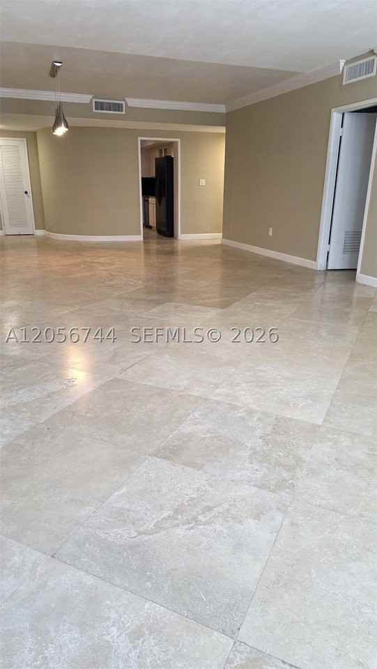 5825 Collins Ave #9C - Photo 7 of 50