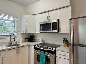 1130 Ne 81st St #4 - Photo 1 of 1