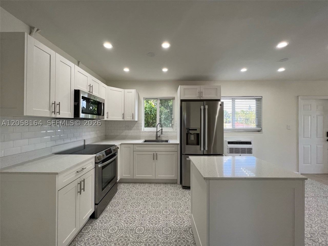 1120 Ne 81st St #1 - Photo 6 of 21