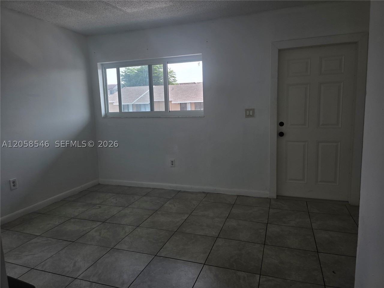 5525 W 24th Way #12 - Photo 2 of 23
