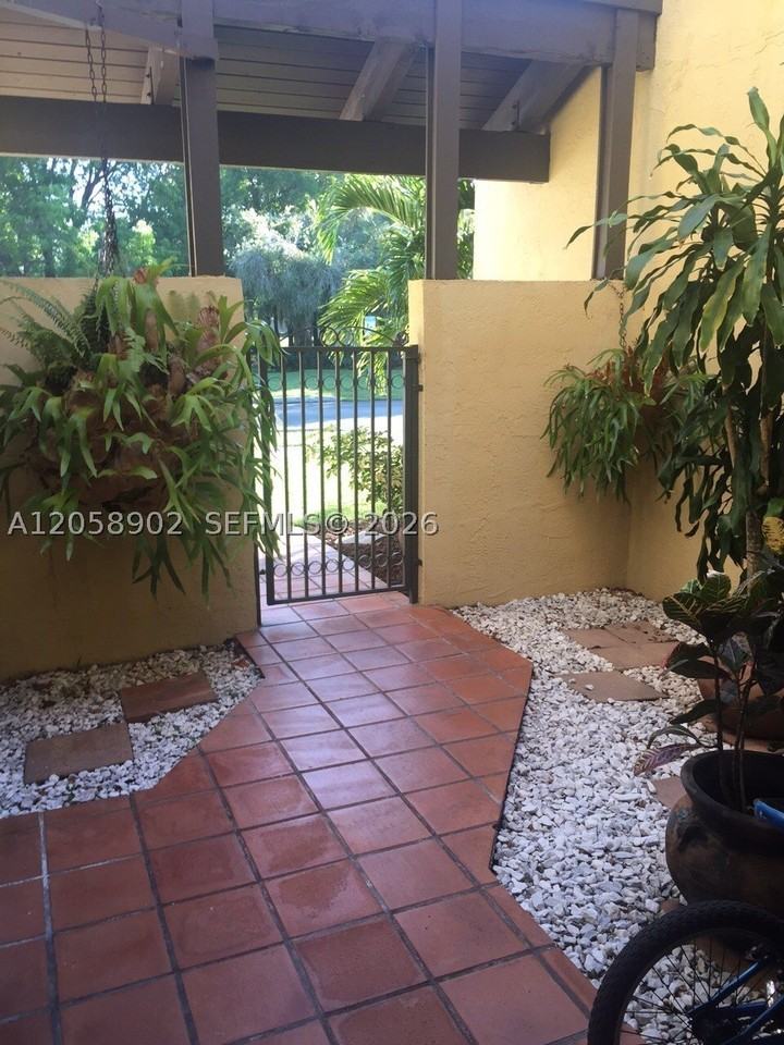 3917 Adra Ave #E46A - Photo 4 of 18