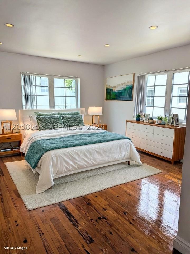 1920 Michigan Ave #4 - Photo 3 of 14