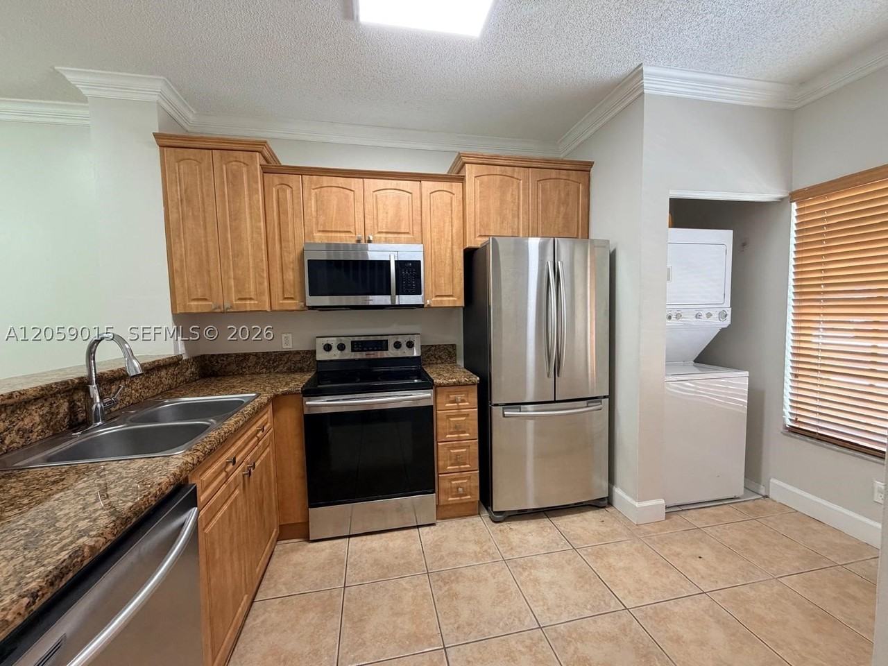 752 Sw 122nd Ter - Photo 3 of 12