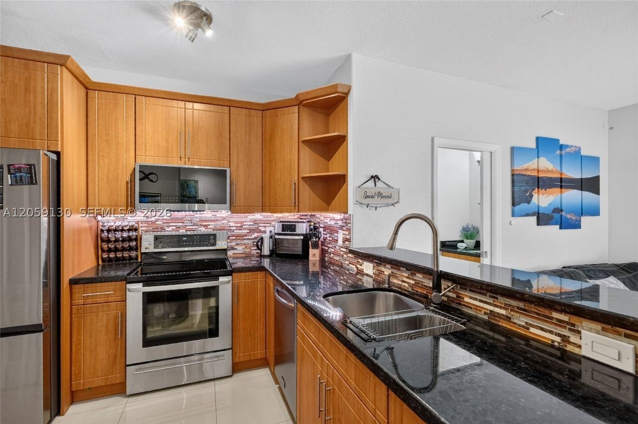 17030 Sw 36th Ct - Photo 5 of 17