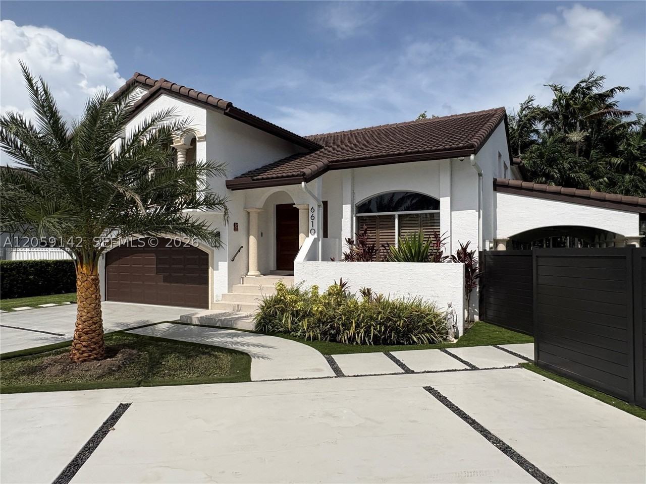6610 Sw 104th Ct - Photo 3 of 50