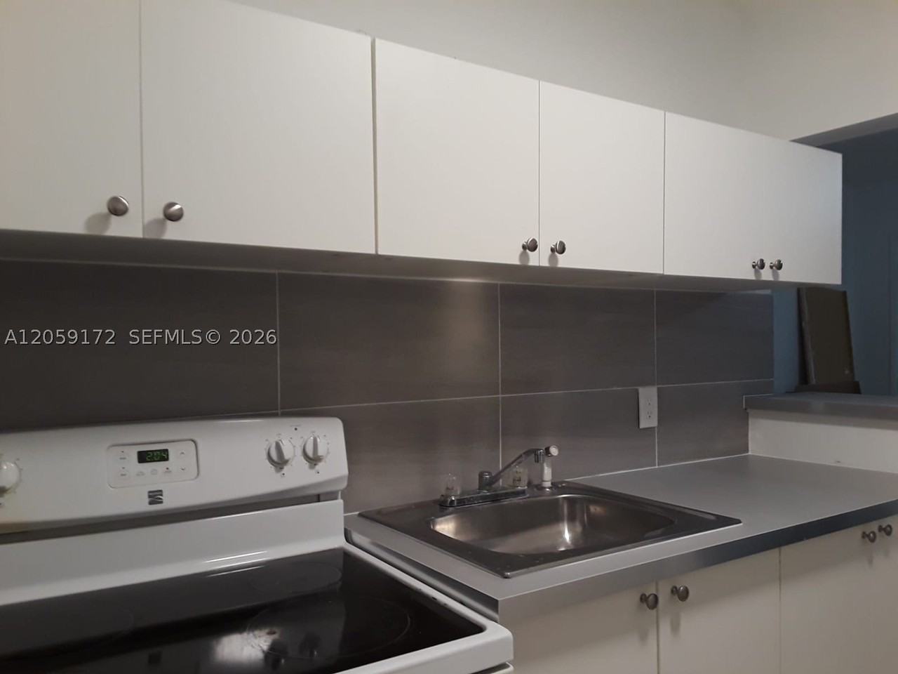 5647 Hayes St #A - Photo 3 of 13