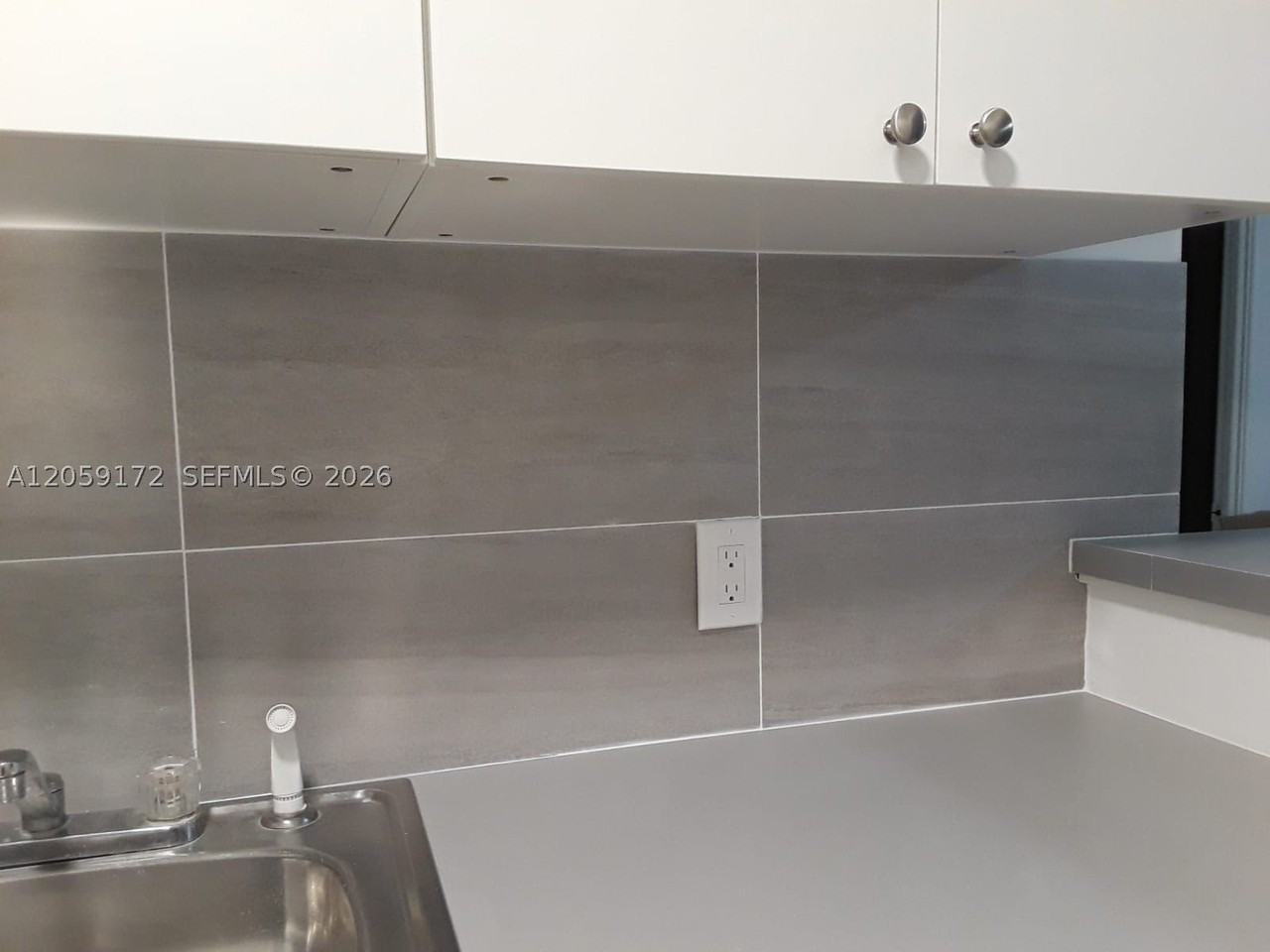 5647 Hayes St #A - Photo 6 of 13