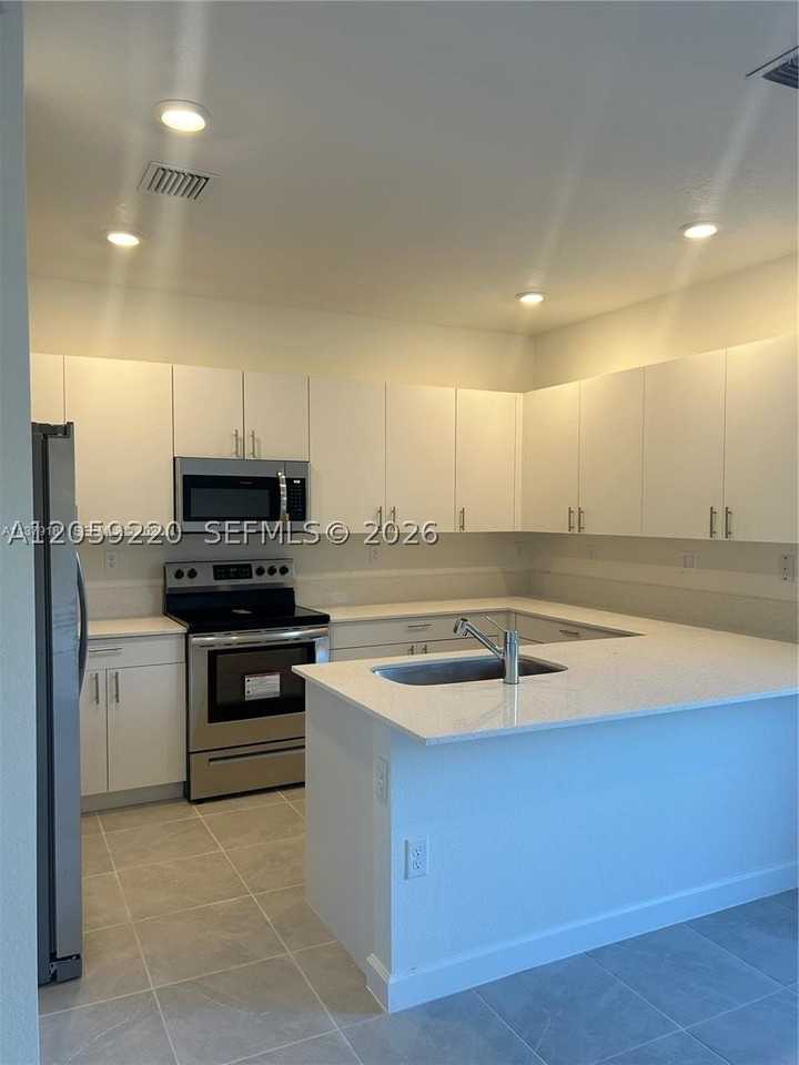 28481 Sw 132nd Ct - Photo 6 of 20
