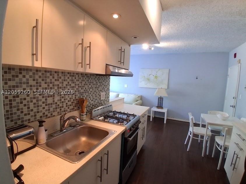 1555 Pennsylvania Ave #203 - Photo 5 of 17