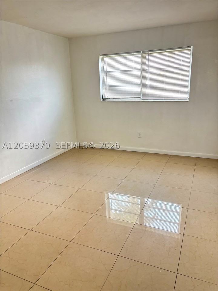 7410 Sw 82nd St #K203 - Photo 5 of 12