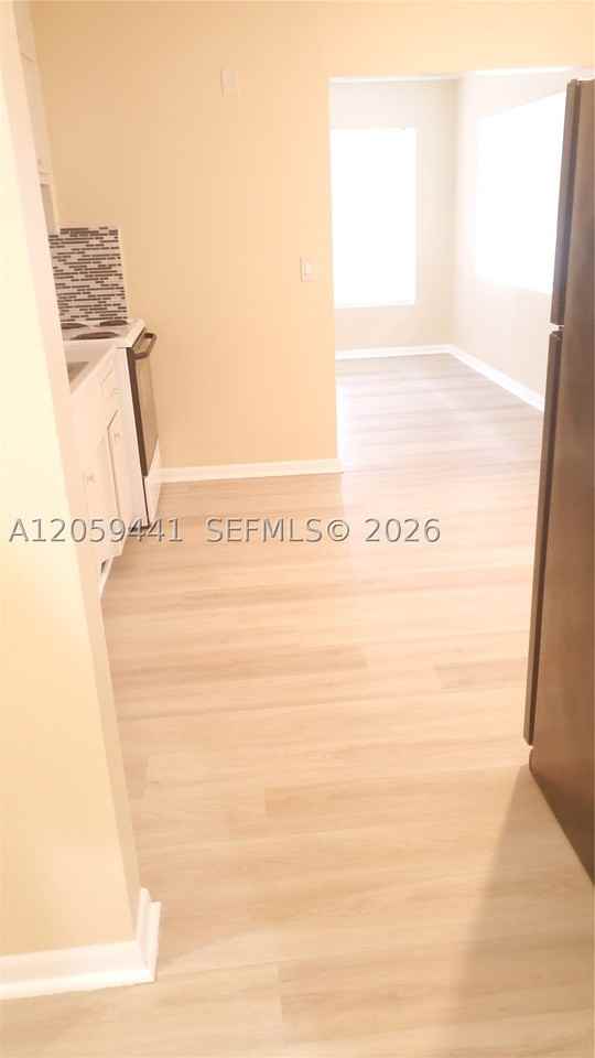 619 N D St - Photo 5 of 14