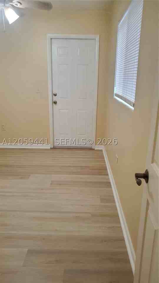 619 N D St - Photo 7 of 14