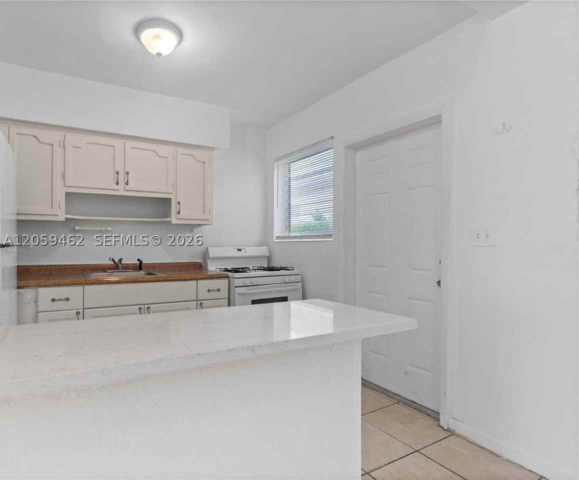 744 85th St #3 - Photo 5 of 40
