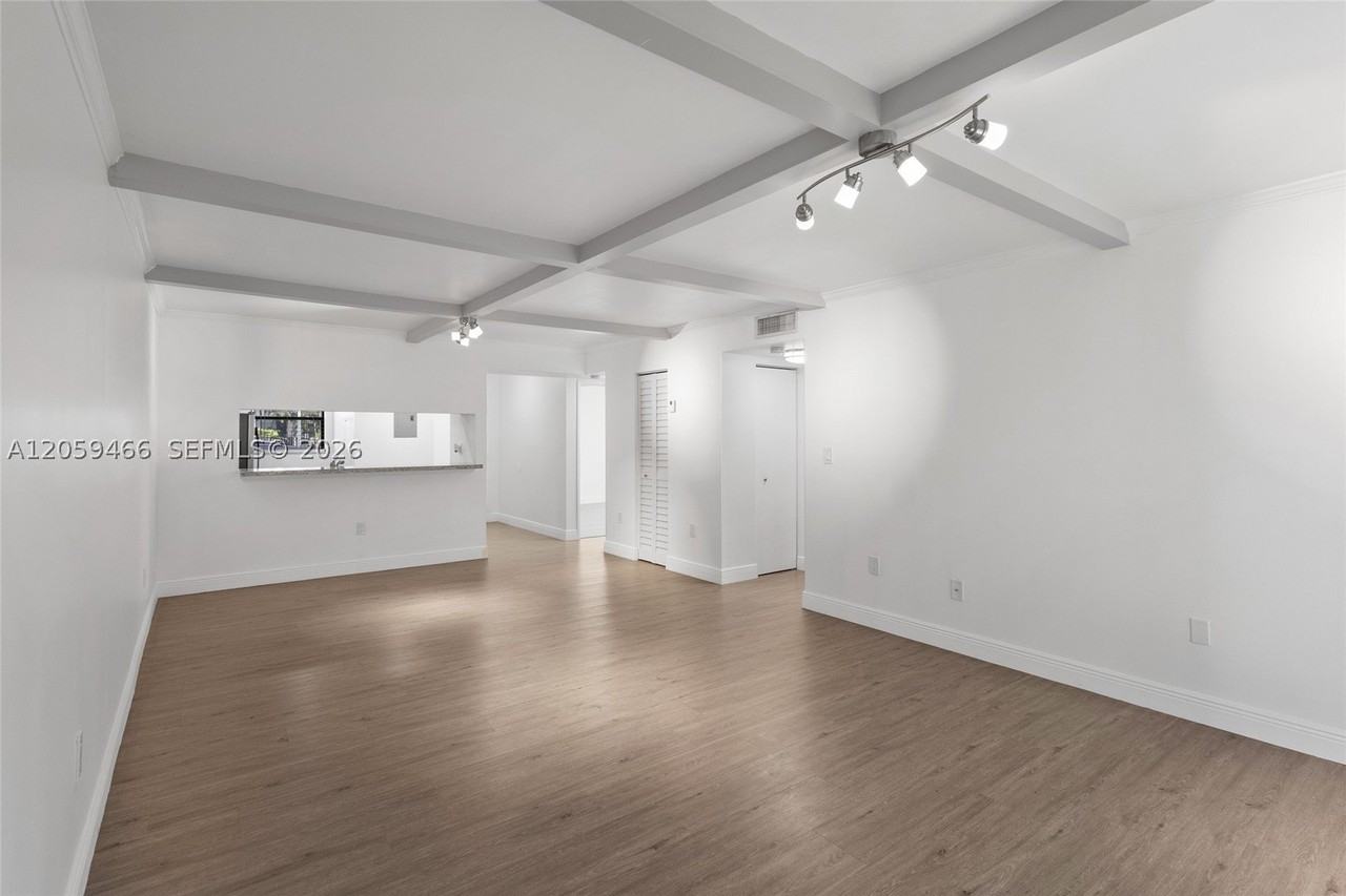 10145 Nw 9th Street Cir #101 - Photo 7 of 20