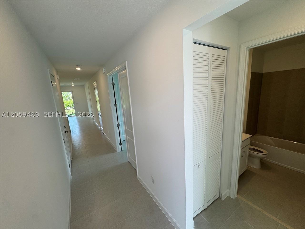 13664 Jubilee Ln - Photo 4 of 50