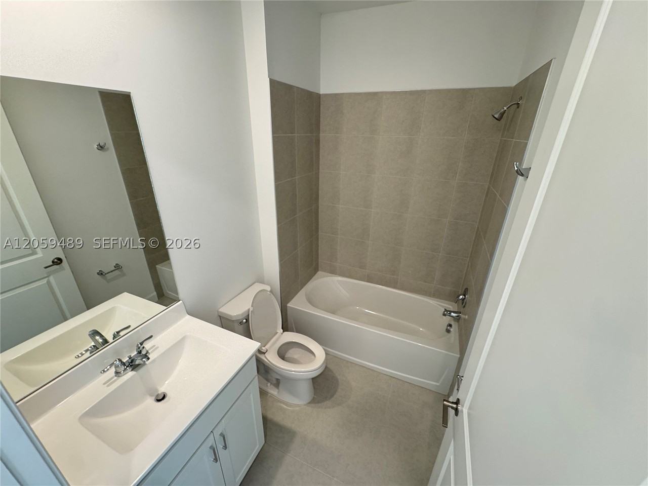13664 Jubilee Ln - Photo 6 of 50